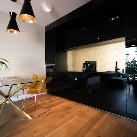 Design Apart Centrum * فروتسواف